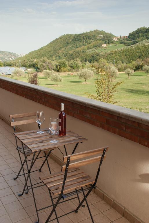 Casa Delfico Ristoro In Famiglia Guest House Teramo Room photo